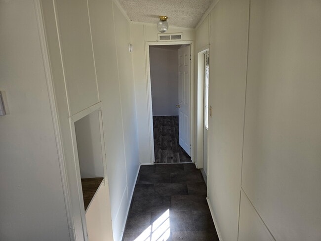 Building Photo - 926 Hollywood Dr