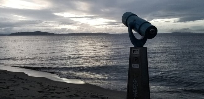 Building Photo - 2428 Alki Ave SW