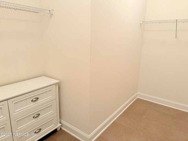 Building Photo - 44 Ocale Ct