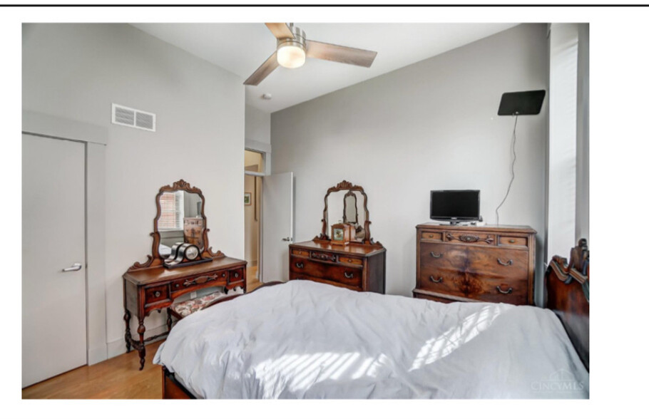 Bedroom - 2813 Colerain Ave