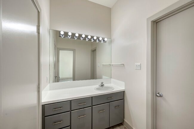 Building Photo - 5304 Braeburn Dr