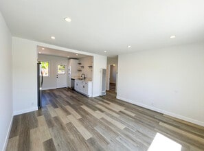 Building Photo - 15301 Eastwood Ave - Standalone Home with Private Patio!