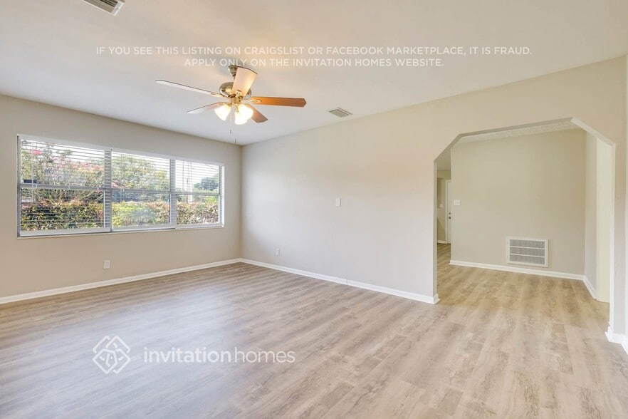 Building Photo - 6330 Maney Dr S