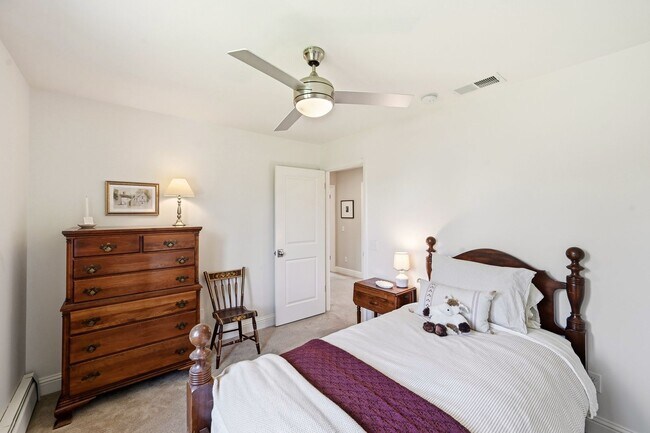 Building Photo - Charming Updated Farmhouse with Incredible Mountain Vistas