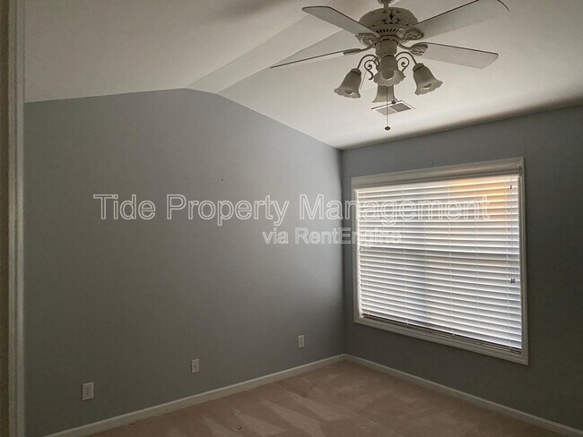 Building Photo - 1451 Hamlin Park Cir