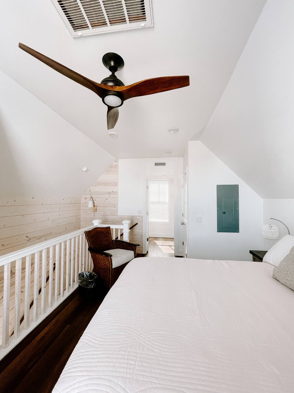 Building Photo - 2023 Loretta Parker Lane, Cottage A