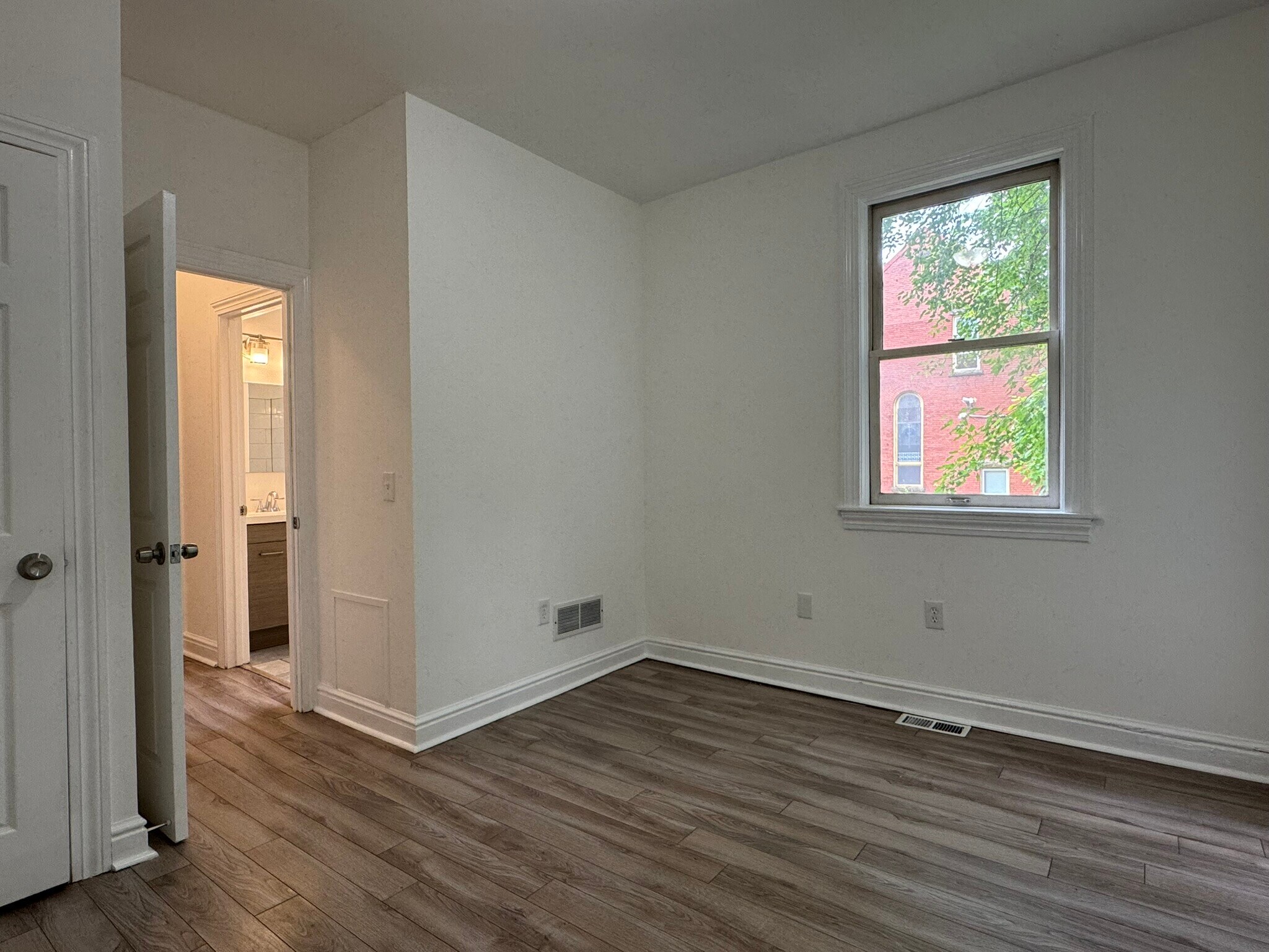 Building Photo - 5474 Black St