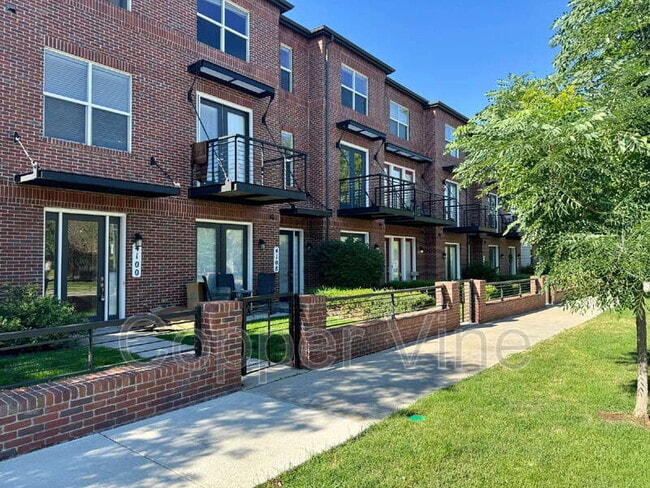 Building Photo - 4108 W 118th Pl