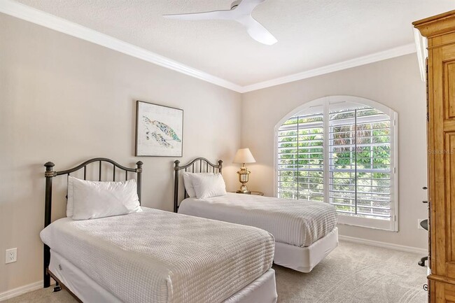 Building Photo - 4931 Oxford Dr