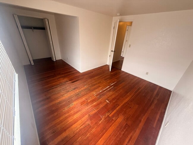 Building Photo - 509 N F St