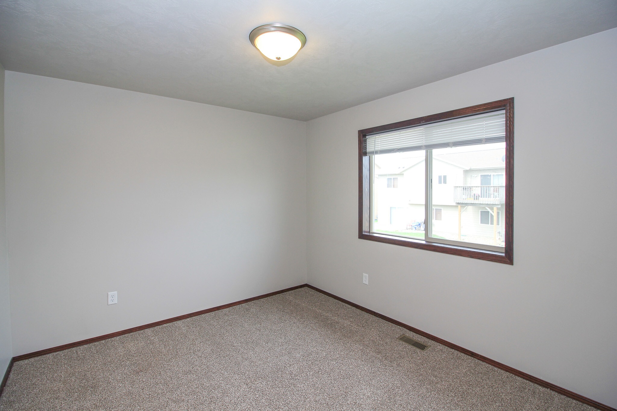 Building Photo - 1005 Tanner Ct