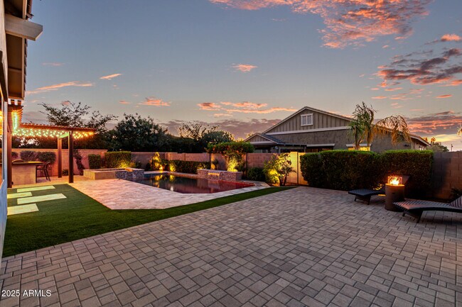 Building Photo - 20176 E Nighthawk Way