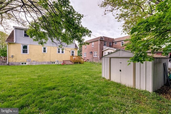 Building Photo - 429 Manor Ave