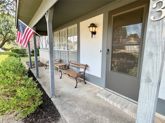 Building Photo - 13323 Wells River Dr