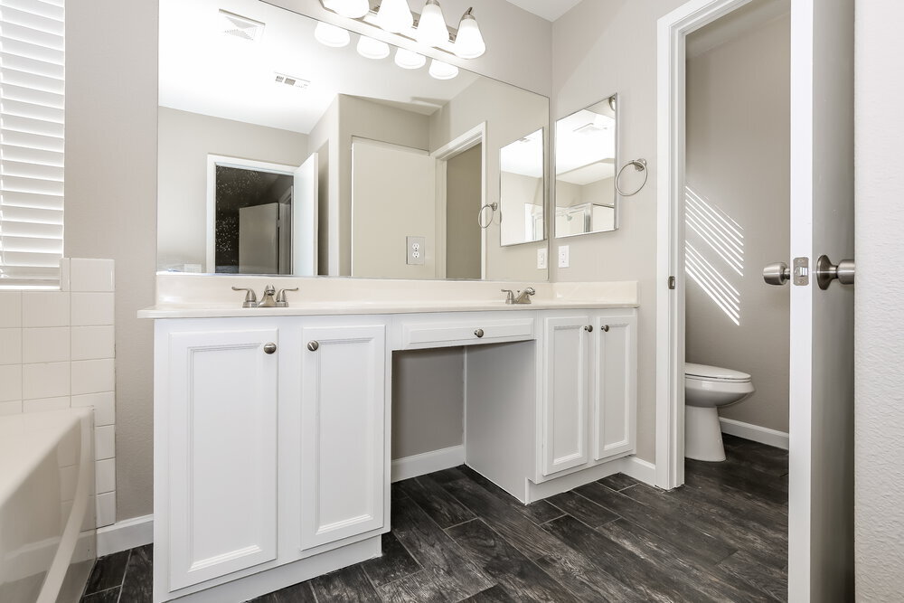 Building Photo - 5005 Glittering Star Ct