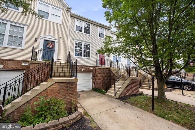 Primary Photo - 21562 Iredell Terrace