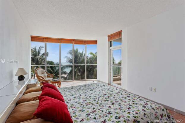 Building Photo - 4201 Collins Ave