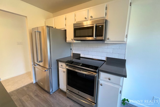 Building Photo - Remodeled 3BR Condo with Large Deck, Park Views & Resort-Style Amenities in Foster City