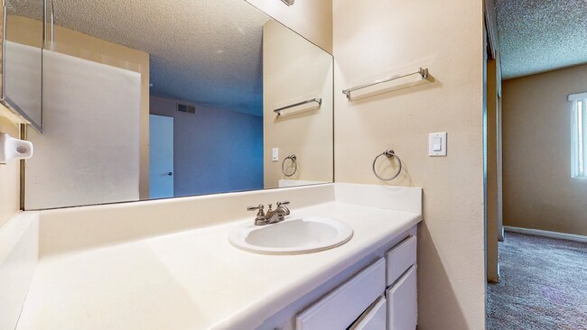 Building Photo - "Discover Modern Comfort: Spacious 2-Bed, ...