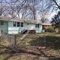 Building Photo - 2800 SE Massachusetts Ave