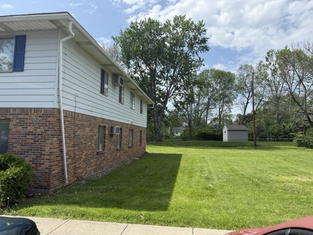 Side Building - 487 S Main St
