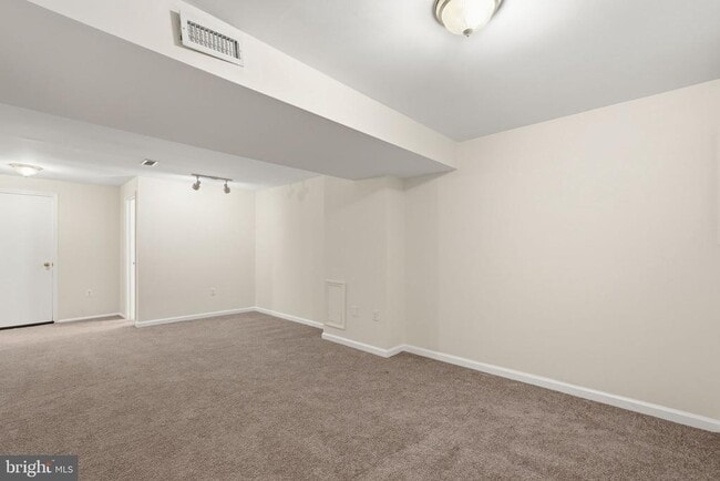 Building Photo - 129 Bickel Ct