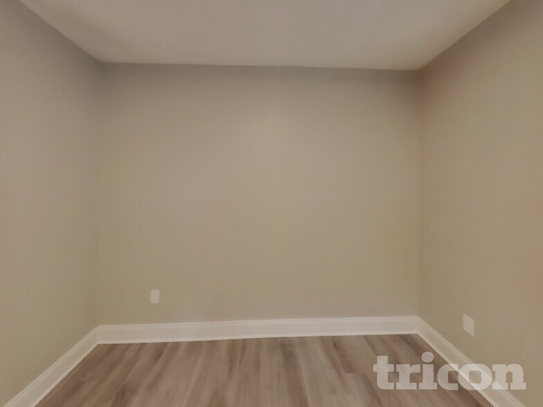 Building Photo - 1379 High Plains Dr W