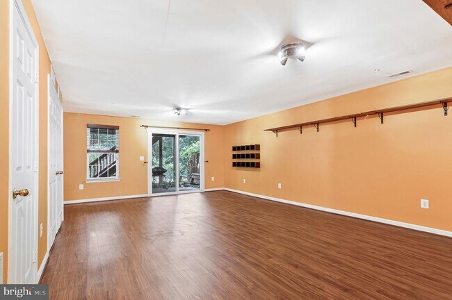 Building Photo - 616 Bellerive Ct