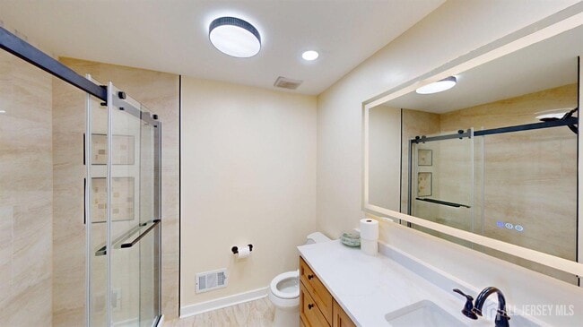 Building Photo - 77 Princess Dr