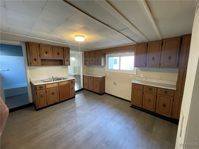 Building Photo - 50 Carl St