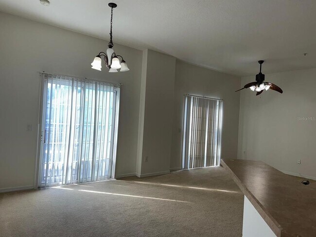 Building Photo - 6404 S Goldenrod Rd