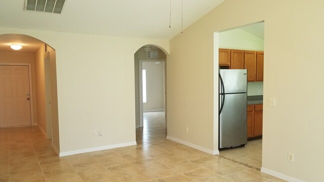 Building Photo - !!! AVAILABLE NOW !!!   !!!PRICE REDUCED!!...