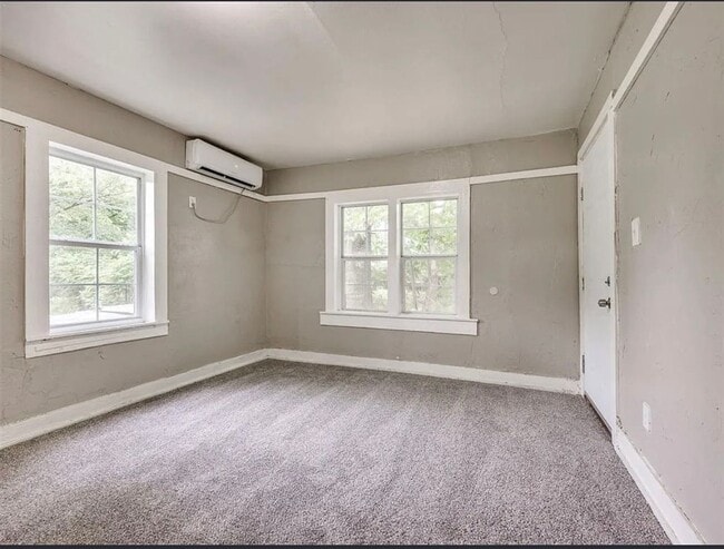 Building Photo - Charming Three Bedroom Home Located in OKC