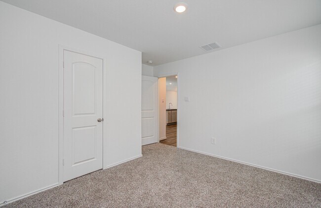 Building Photo - 6111 Grove Of Pnes St