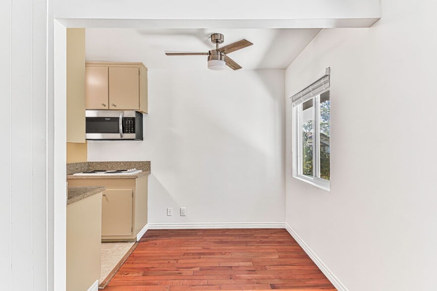 Building Photo - 3525 2nd St