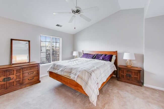 Building Photo - 3357 Ravinia Cir