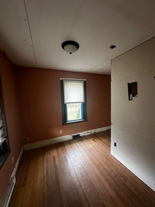 Building Photo - 86 Benson Dr