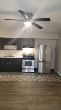 Building Photo - 753-755 N Washington St