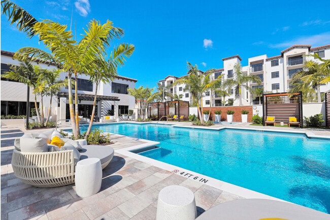 Building Photo - Pacifica