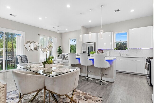 Building Photo - 851 Prosper St