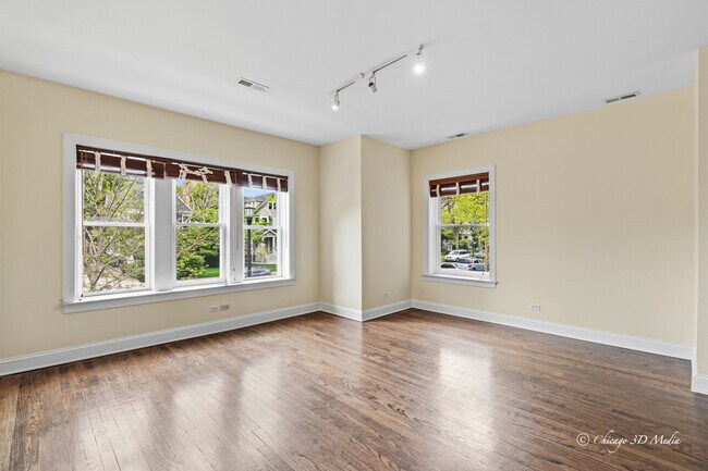Building Photo - 1224 Elmwood Ave