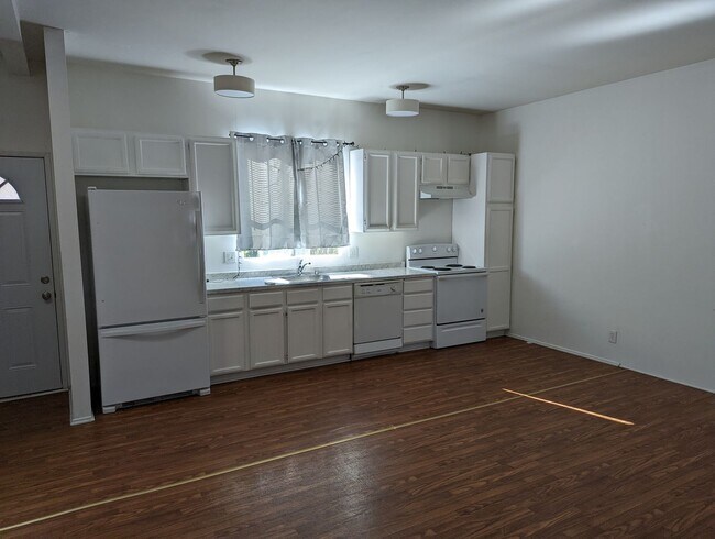 Building Photo - Doheny