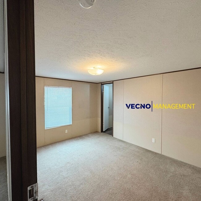 Building Photo - 842 Corinne Dr