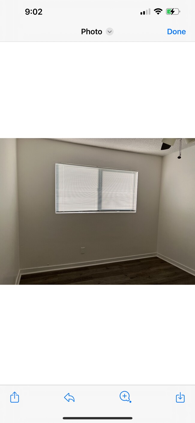 Building Photo - 1348 W 92nd St