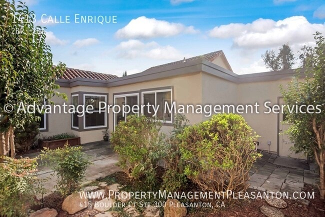 Building Photo - 1413 Calle Enrique