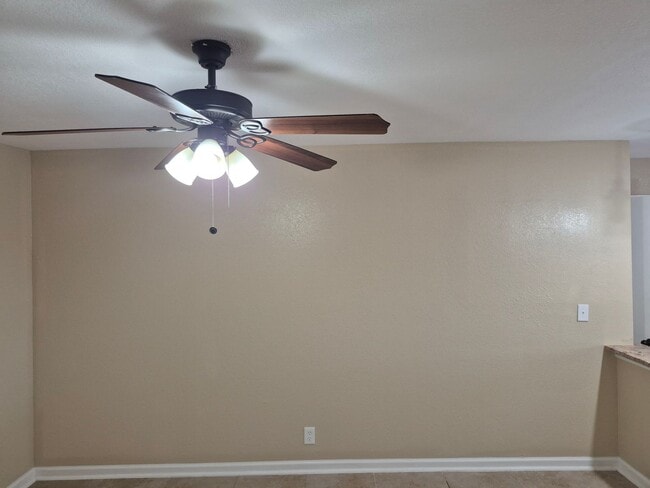 Building Photo - 7215 Glen Heights