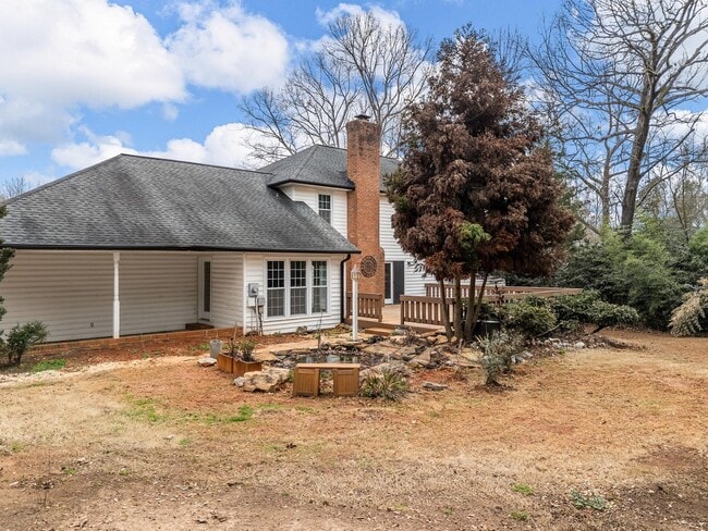 Building Photo - Luxury Living Awaits in this 6 Bedroom, 5 Bathroom Home – Elegant Comfort in a Prime Location