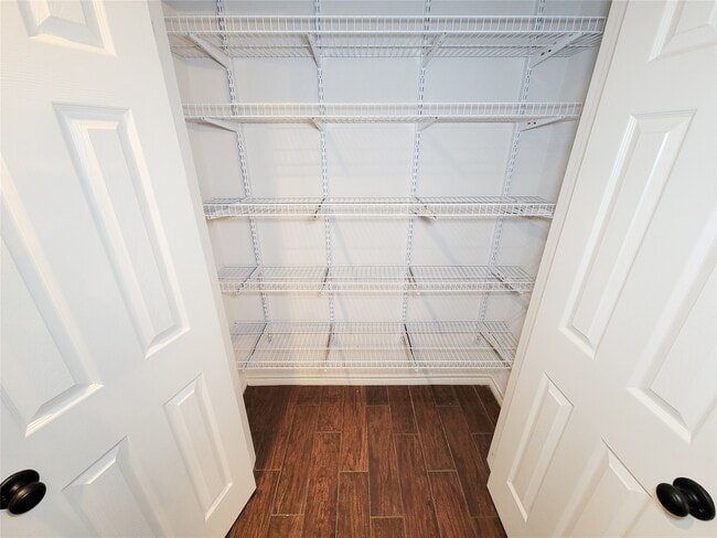 Building Photo - 3735 Hickory Knob Dr