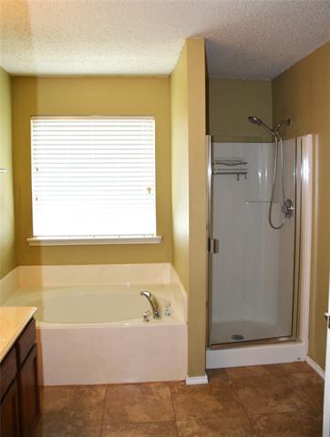 Building Photo - 9809 Carter Dr