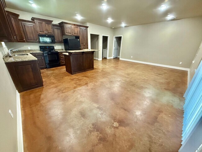 Building Photo - 818 St Hwy 110 S #1B